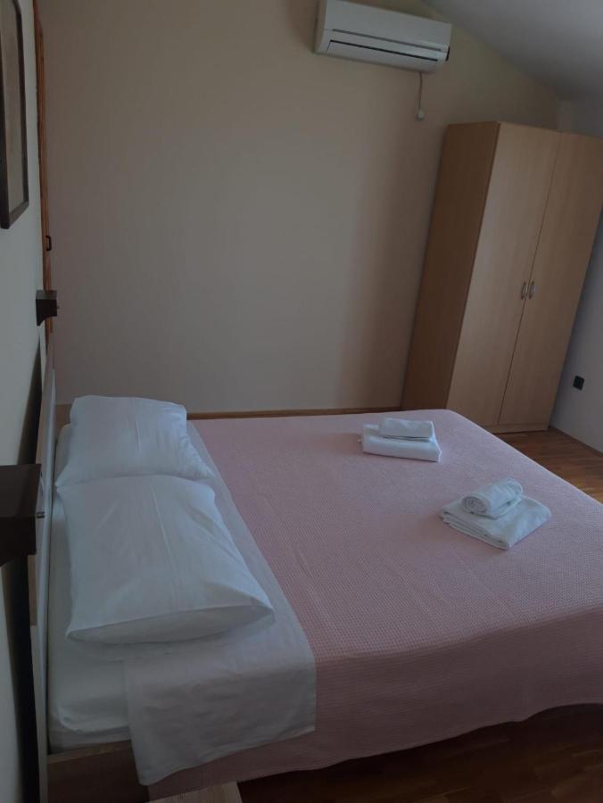 Relax Ravni Appartement Buitenkant foto